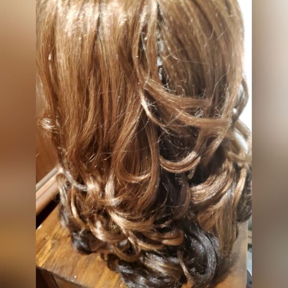 Nwt Vanessa Top Super C-Side Lace Wig- Milkis Chestnut - Picture 14 of 16